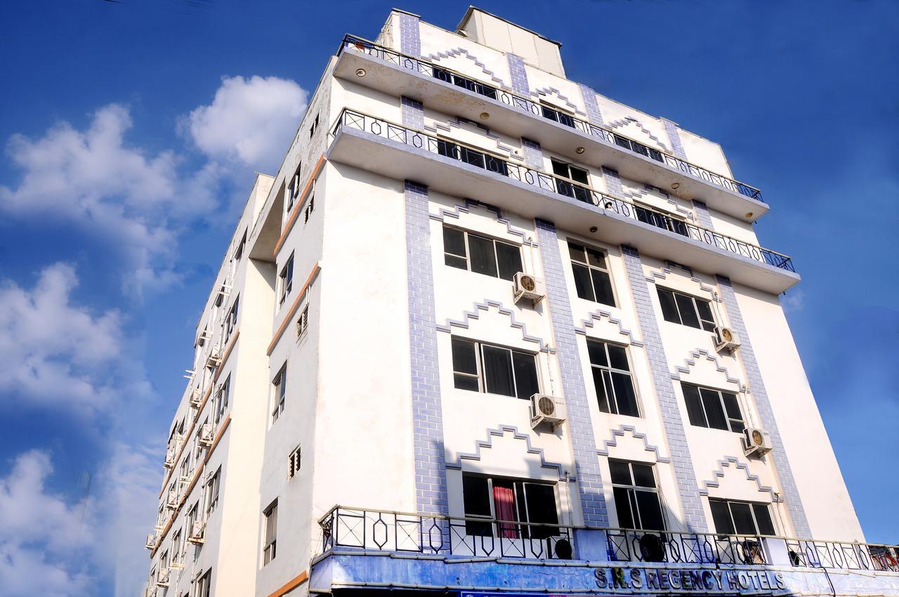 Srs Regency Hotel อนันตาปูร์ ภายนอก รูปภาพ