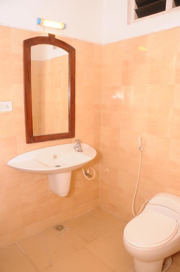 Srs Regency Hotel อนันตาปูร์ ภายนอก รูปภาพ